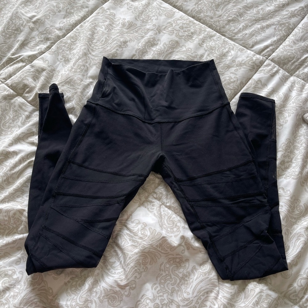 MESH LULU LEMONG LEGGINGS